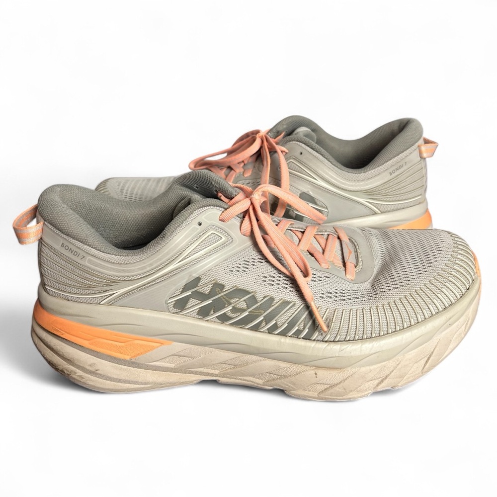 Hoka One One - Women's Bondi 7 Running Shoes Gray Peach - Sz. 10‎